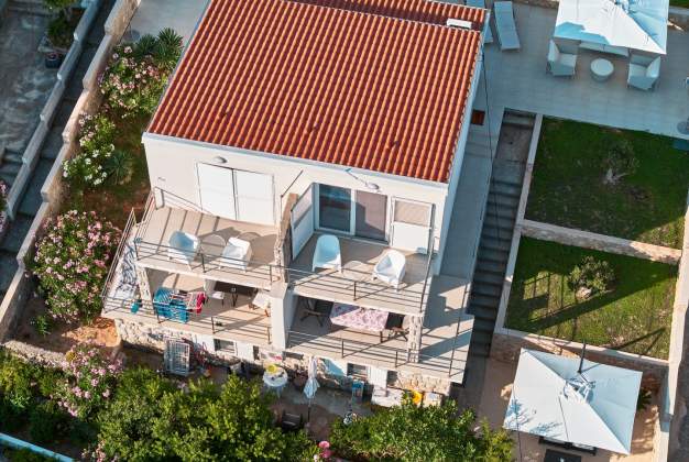 Apartment  Vitorio 3 - located by the beach of Vladarka Bay in Mali Lošinj