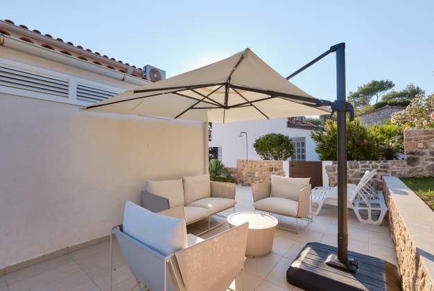 Apartment  Vitorio 3 - located by the beach of Vladarka Bay in Mali Lošinj