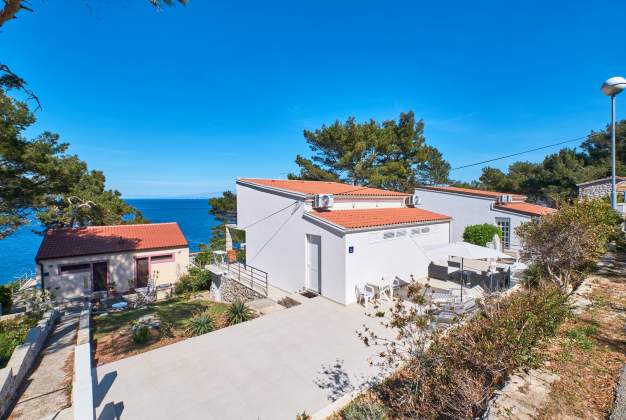 Apartment  Vitorio 3 - located by the beach of Vladarka Bay for 3 people in Mali Lošinj, Croatia.