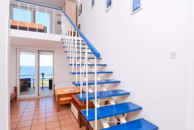 Apartment  Vitorio 3 - located by the beach of Vladarka Bay in Mali Lošinj
