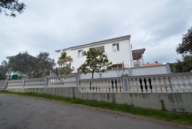 Apartment Lakić 3, Beachside Comfort for 2-3 Guests in Artatore