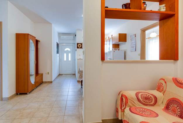 Apartment Anica 2 for 4 people, 260 m to the sea, Mali Lošinj – 9