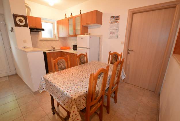 Apartment Anica 2 for 4 people, 260 m to the sea, Mali Lošinj