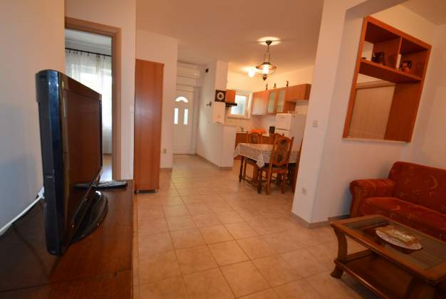 Apartment Anica 2 for 4 people, 260 m to the sea, Mali Lošinj