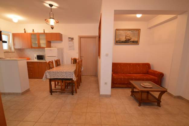Apartment Anica 2 for 4 people, 260 m to the sea, Mali Lošinj