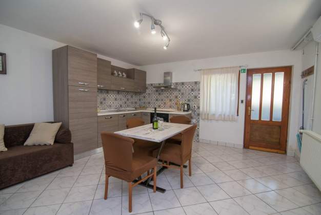 Apartmaji Livia 1 - Veli Lošinj, Hrvaška