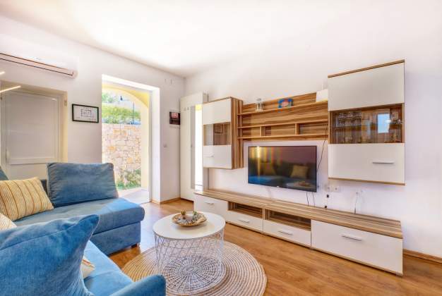 Apartment Sven 2 accommodation for 4 people, Veli Lošinj