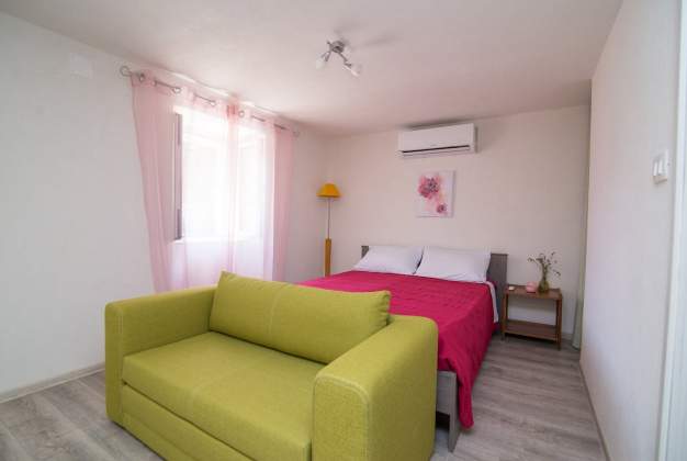 Apartmaji Dinka studio A2 B, Hrvaška