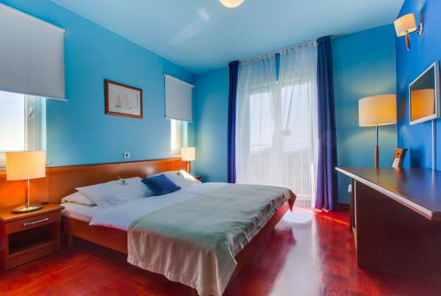 Hotel Manora, Double room Standard - Nerezine, Croatia  