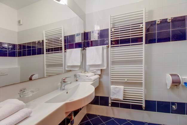 Hotel Manora, Double room Standard - Nerezine, Croatia  