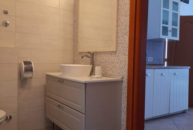 Hotel Manora, Apartment  - Nerezine, Croatia  