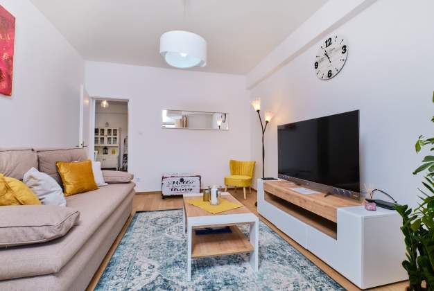 Apartma Gari 2 topel in prijeten ambient s cvetlično teraso za 2 osebi Mali Lošinj.