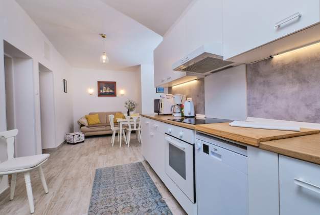 Apartman Gari 2 topao i ugodan ugođaj sa cvjetnom terasom za 2 osobe, Mali Lošinj.