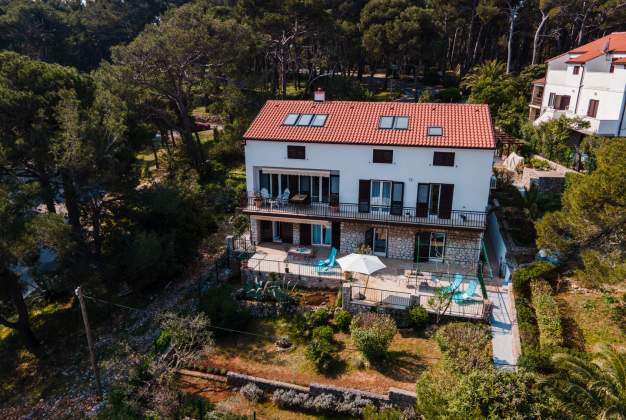 Apartman Gari 2 topao i ugodan ugođaj sa cvjetnom terasom za 2 osobe, Mali Lošinj.