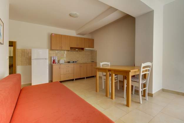 Apartment Bogdan 1 accommodation for two in Artatore, Mali Lošinj