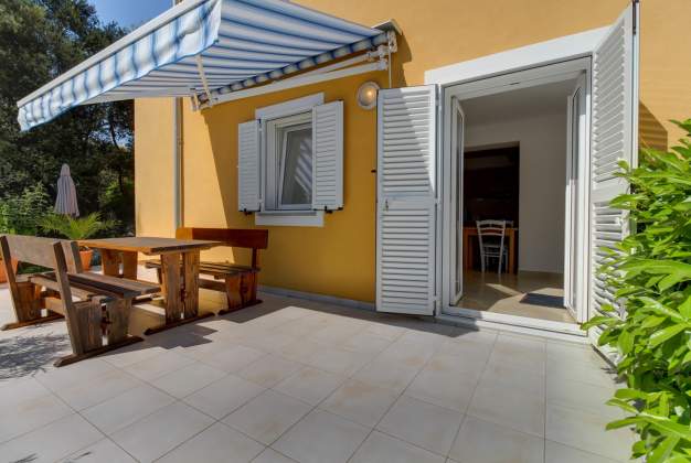Apartment Bogdan 1 accommodation for two in Artatore, Mali Lošinj
