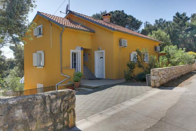 Apartment Bogdan 1 accommodation for two in Artatore, Mali Lošinj