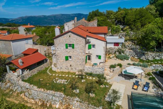 Vacation house Salvia - the beautiful vacation home in a rural setting Filozici, Cres, Croatia