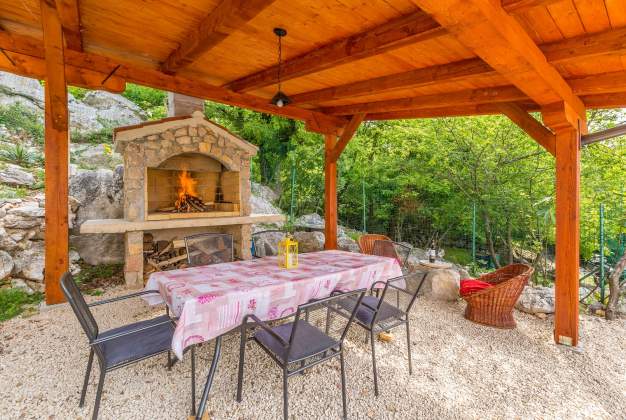 Vacation house Salvia - the beautiful vacation home in a rural setting Filozici, Cres, Croatia