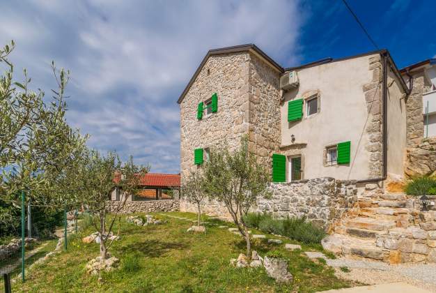 Vacation house Salvia - the beautiful vacation home in a rural setting Filozici, Cres, Croatia