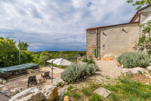 Vacation house Salvia - the beautiful vacation home in a rural setting Filozici, Cres, Croatia