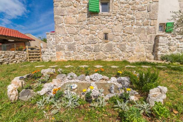 Vacation house Salvia - the beautiful vacation home in a rural setting Filozici, Cres, Croatia