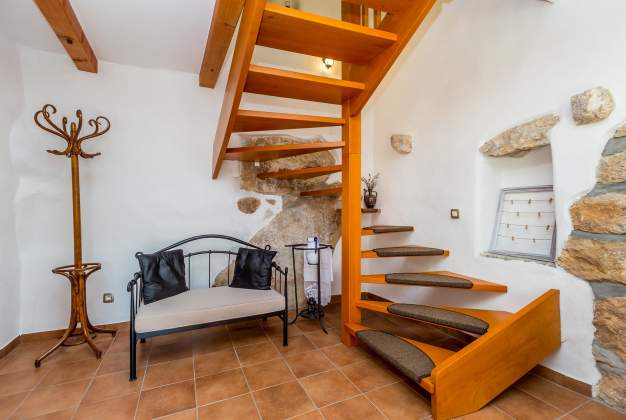 Vacation house Salvia - the beautiful vacation home in a rural setting Filozici, Cres, Croatia