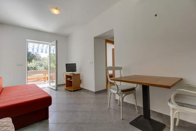 Apartment Bogdan 2 ideal for two people in Artatore, Mali Lošinj