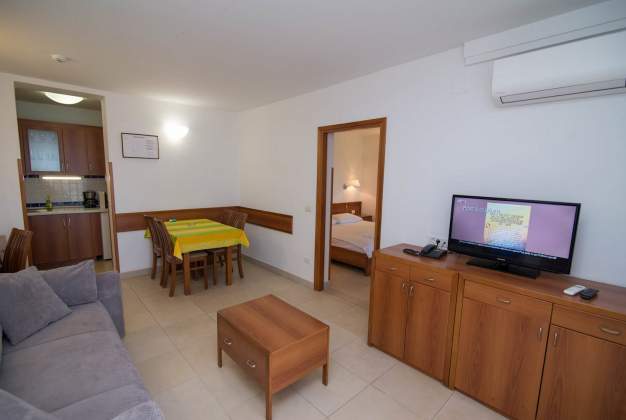 Apartmaji Punta  -  Veli Lošinj, Hrvaška