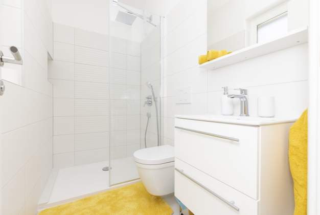 Apartment Yellow modern accommodation for 4 people near Kadin, Mali Lošinj
