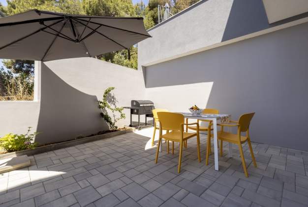 Apartment Yellow modern accommodation for 4 people near Kadin, Mali Lošinj