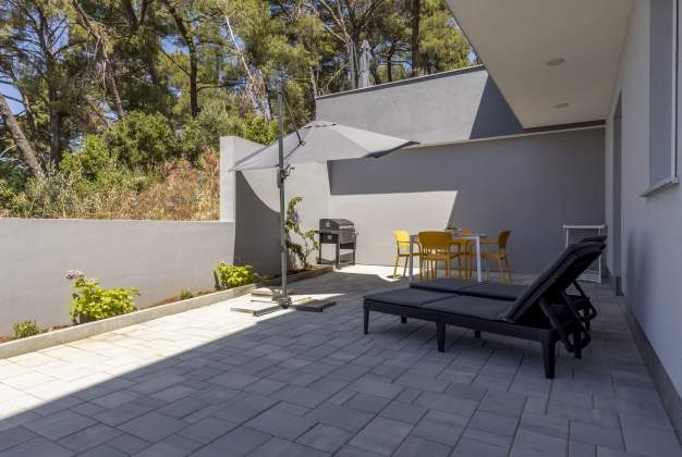 Apartment Yellow modern accommodation for 4 people near Kadin, Mali Lošinj
