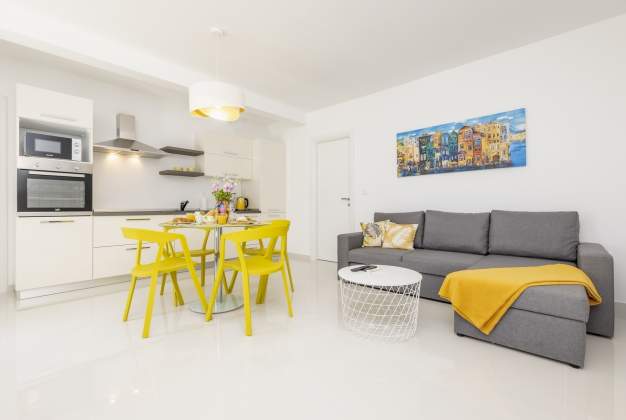Apartment Yellow modern accommodation for 4 people near Kadin, Mali Lošinj