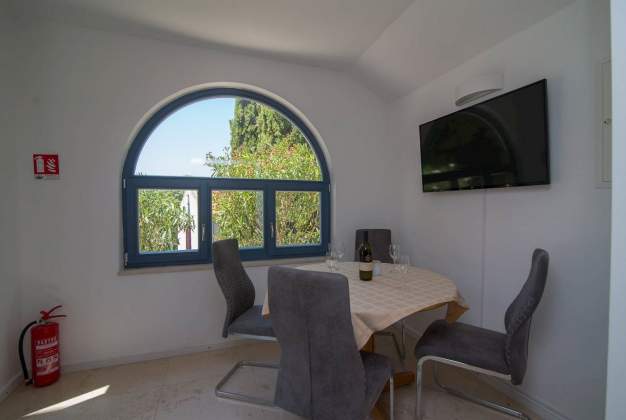 Apartment Ria  B4 - Veli Lošinj, Croatia