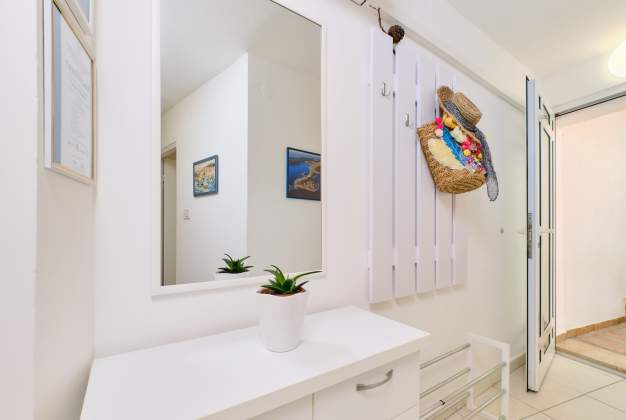 Apartment Antares 2, a warm and attractive place in an excellent location - Mali Lošinj