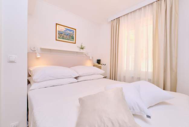 Apartment Antares 2, a warm and attractive place in an excellent location - Mali Lošinj, Croatia