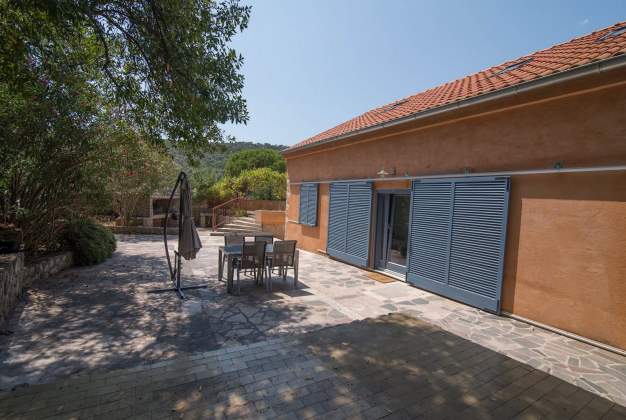 Apartmaji Ria  A3- Veli Lošinj, Hrvaška