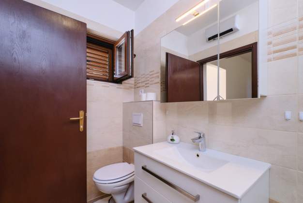 Apartment Nikola 1 for two, sea view - Mali Losinj