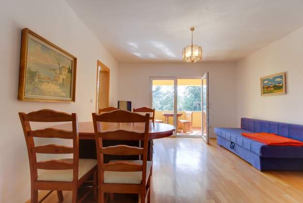 Apartment Bogdan 4 for two to three people in quiet Artatore