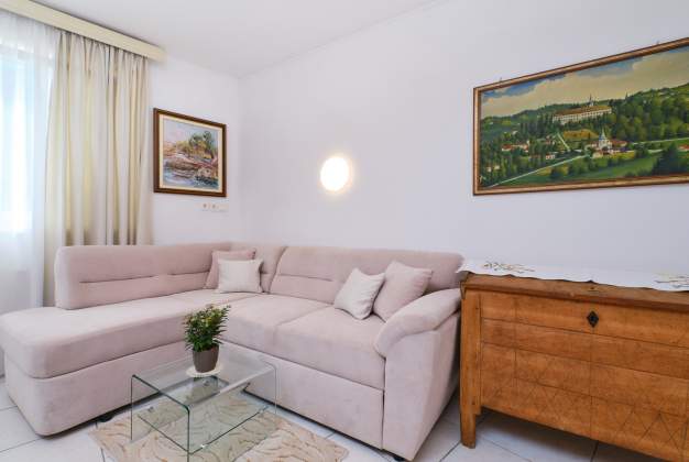 Apartman Antares 3 - topao i diskretan ambijent za 6 osoba, Mali Lošinj.