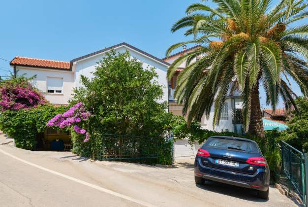 Apartman Antares 3 - topao i diskretan ambijent za 6 osoba, Mali Lošinj.