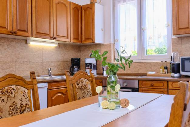 Apartment Antares 3 - warm and discreet ambiance for 6 persons, Mali Lošinj.