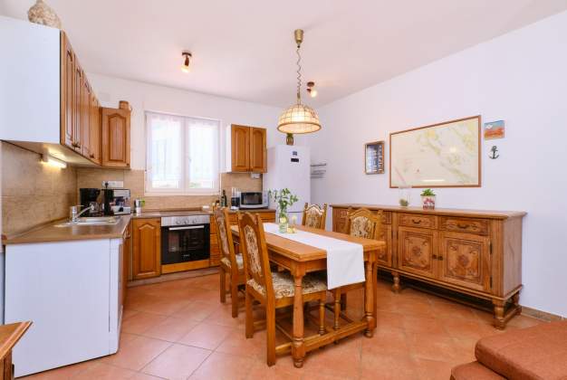 Apartment Antares 3 - warm and discreet ambiance for 6 persons, Mali Lošinj.