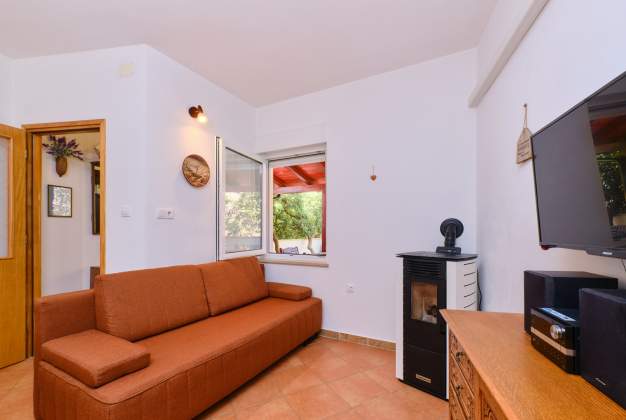 Apartment Antares 3 - warm and discreet ambiance for 6 persons, Mali Lošinj.