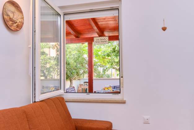 Apartmaji Antares 3 - toplo in diskretno okolje za 6 oseb v Mali Lošinj.