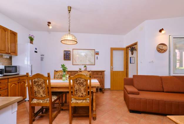 Apartman Antares 3 - topao i diskretan ambijent za 6 osoba, Mali Lošinj.