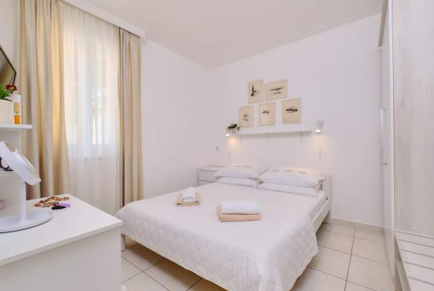 Apartmaji Antares 3 - toplo in diskretno okolje za 6 oseb v Mali Lošinj.