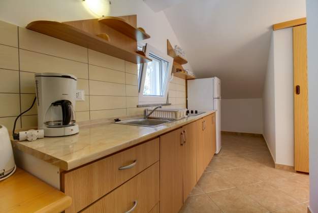 Apartment Bogdan 5 comfortable accommodation for 4 people in Artatore, Mali Lošinj
