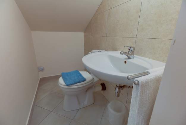 Apartment Bogdan 5 comfortable accommodation for 4 people in Artatore, Mali Lošinj