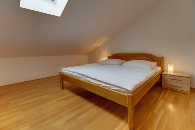 Apartment Bogdan 5 comfortable accommodation for 4 people in Artatore, Mali Lošinj